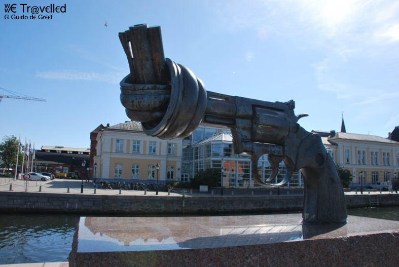 Malmö - Non Violent The Notted Gun