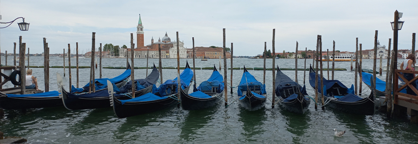 Uitgelichte foto gondels Venetië blog Italië noord en noordoost